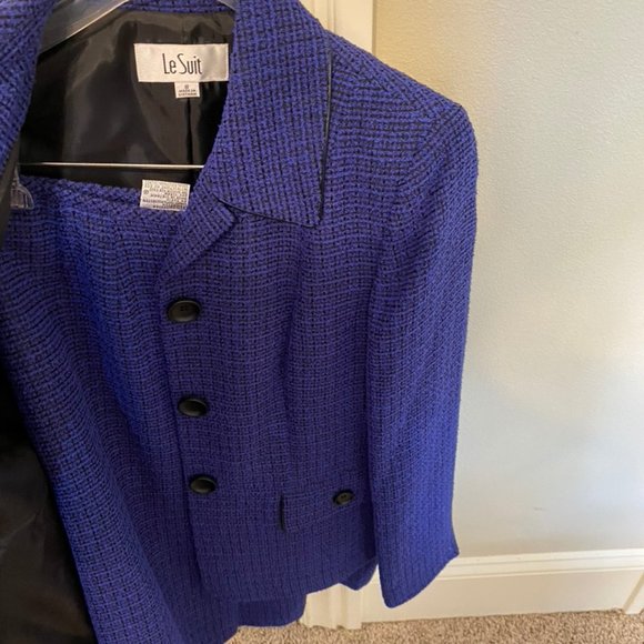 Le Suit Pant suit set/skirt - Picture 2 of 3